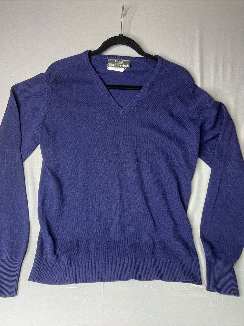 Vintage Marshall Field’s Field Standard 100% Cashmere V-Neck Sweater M USA